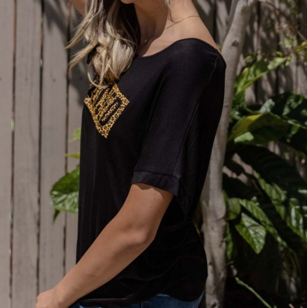 Black & Leopard Blessed Shortsleeve Scoopneck Top - Picture 3 of 4